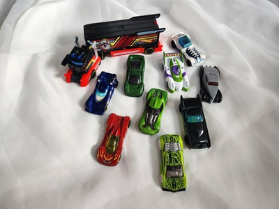 Hot wheels cars 10p